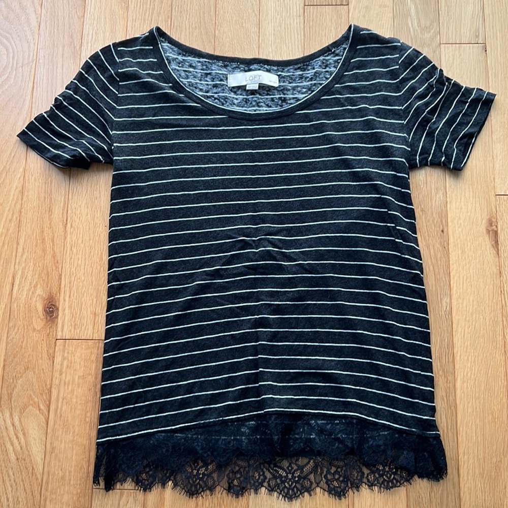 Striped linen blend loft t-shirt with lace trim